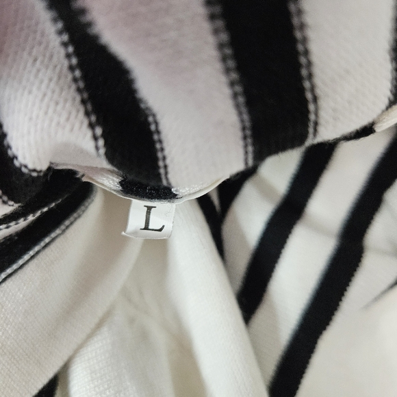 Shein Heart & Letter Embroidery Striped Pattern Sweater Sz L - Picture 4 of 11